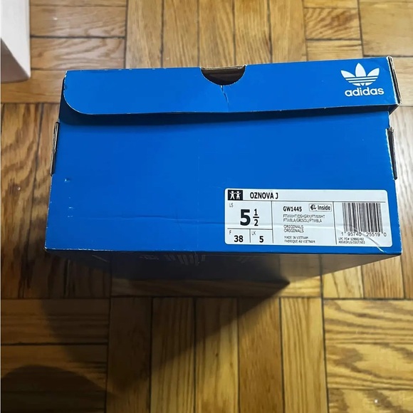 Adidas Oznouva RARE BRAND NEW Cloud White Shoes - Picture 5 of 5